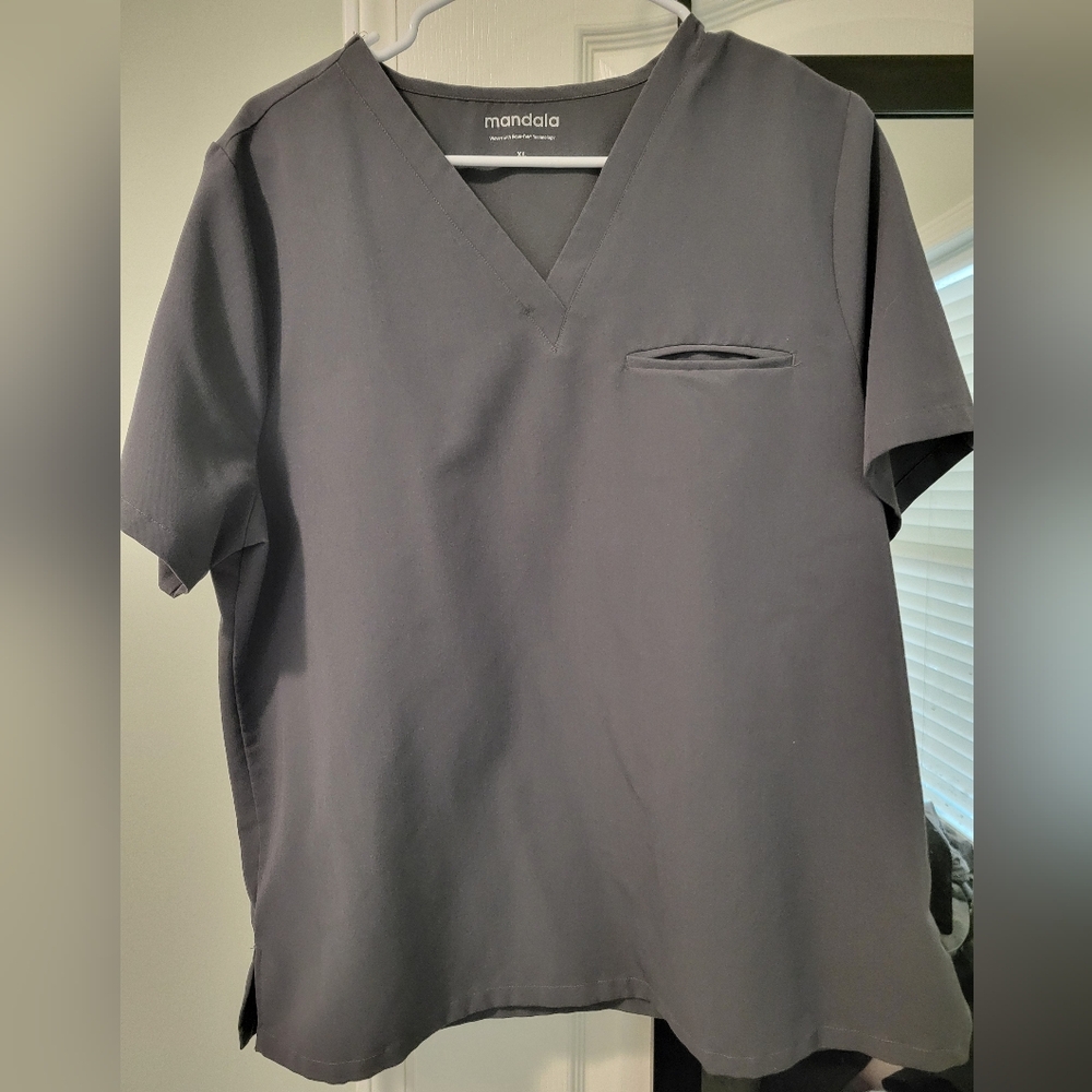 Mandala One Pocket Scrub Top